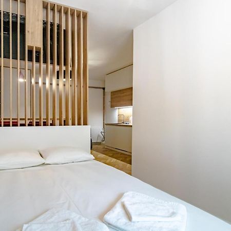 Appartamento Tkalcha Studio Deluxe Zagabria Esterno foto