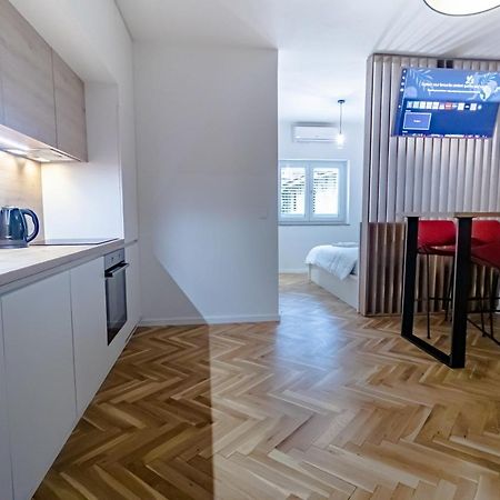 Appartamento Tkalcha Studio Deluxe Zagabria Esterno foto