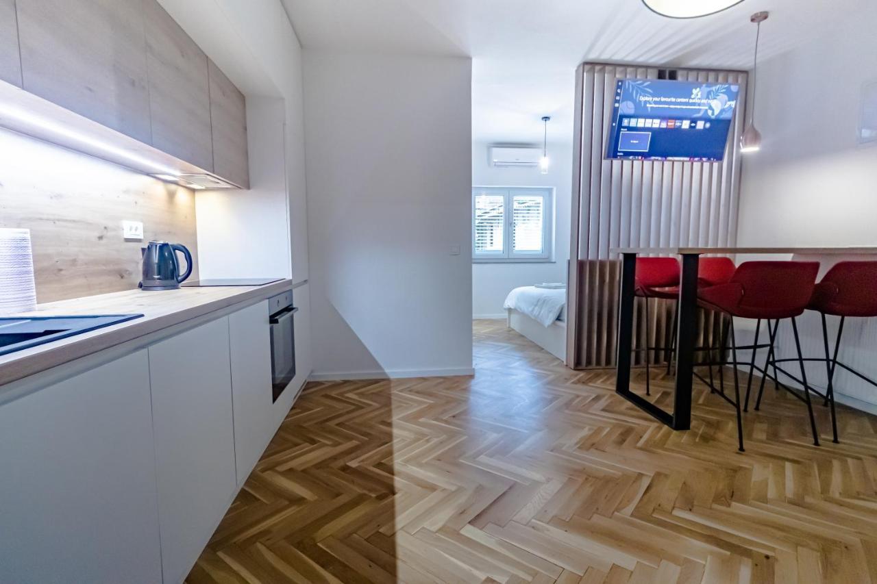 Appartamento Tkalcha Studio Deluxe Zagabria Esterno foto