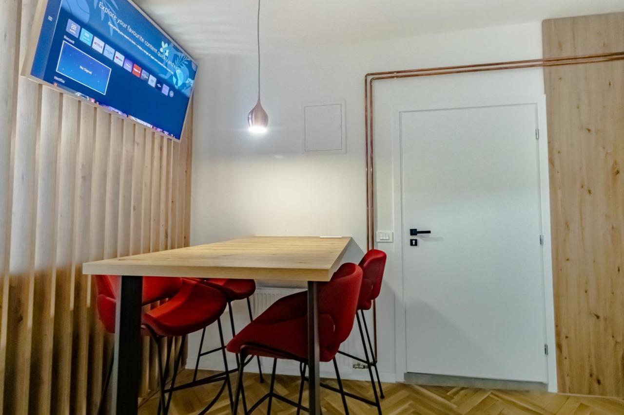 Appartamento Tkalcha Studio Deluxe Zagabria Esterno foto