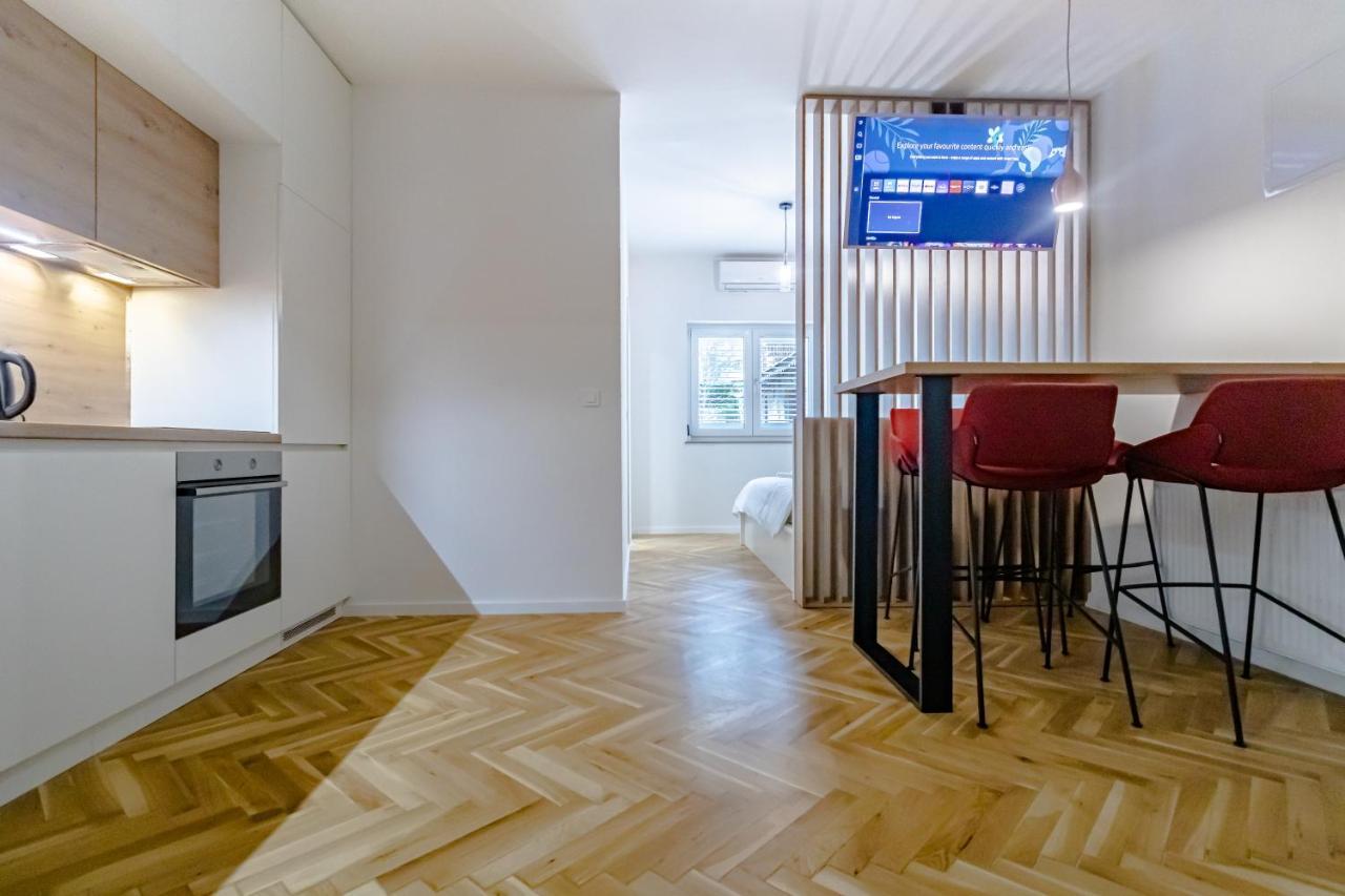 Appartamento Tkalcha Studio Deluxe Zagabria Esterno foto
